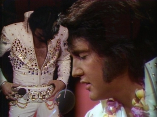 http://www.elvismatters.com/nieuws/afbeeldingen/thumbnails/1_20110314090009.jpg